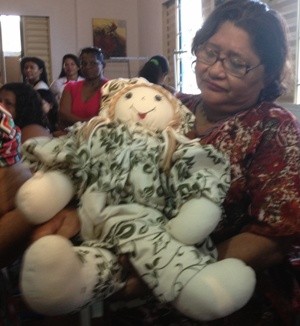 Detentas de Porto Velho vão aprender a fazer bonecas de pano para vender (Foto: Larissa Matarésio/G1)