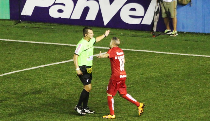 D'Alessandro meia Inter (Foto: Tomás Hammes / GloboEsporte.com)