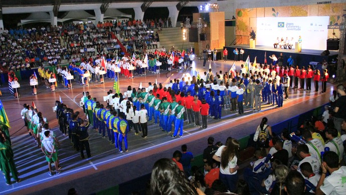 Delegações dos 26 estados e do Distrito Federal estiveram na abertura dos Jogos Escolares (Foto: Kleide Teixeira / Jornal da Paraíba)