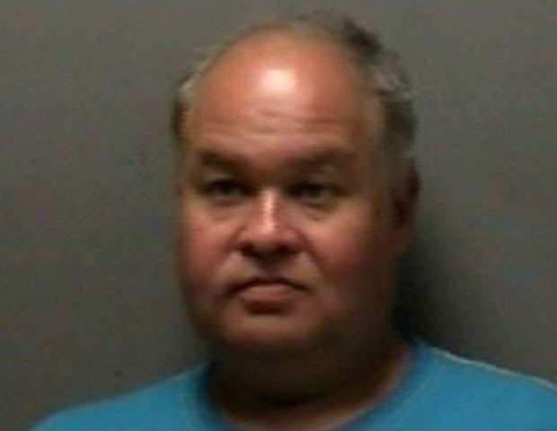 Lonnie Hutton foi preso aps 'fazer sexo' com caixa eletrnico e mesa de piquenique (Foto: Divulgao/Murfreesboro Police Department)