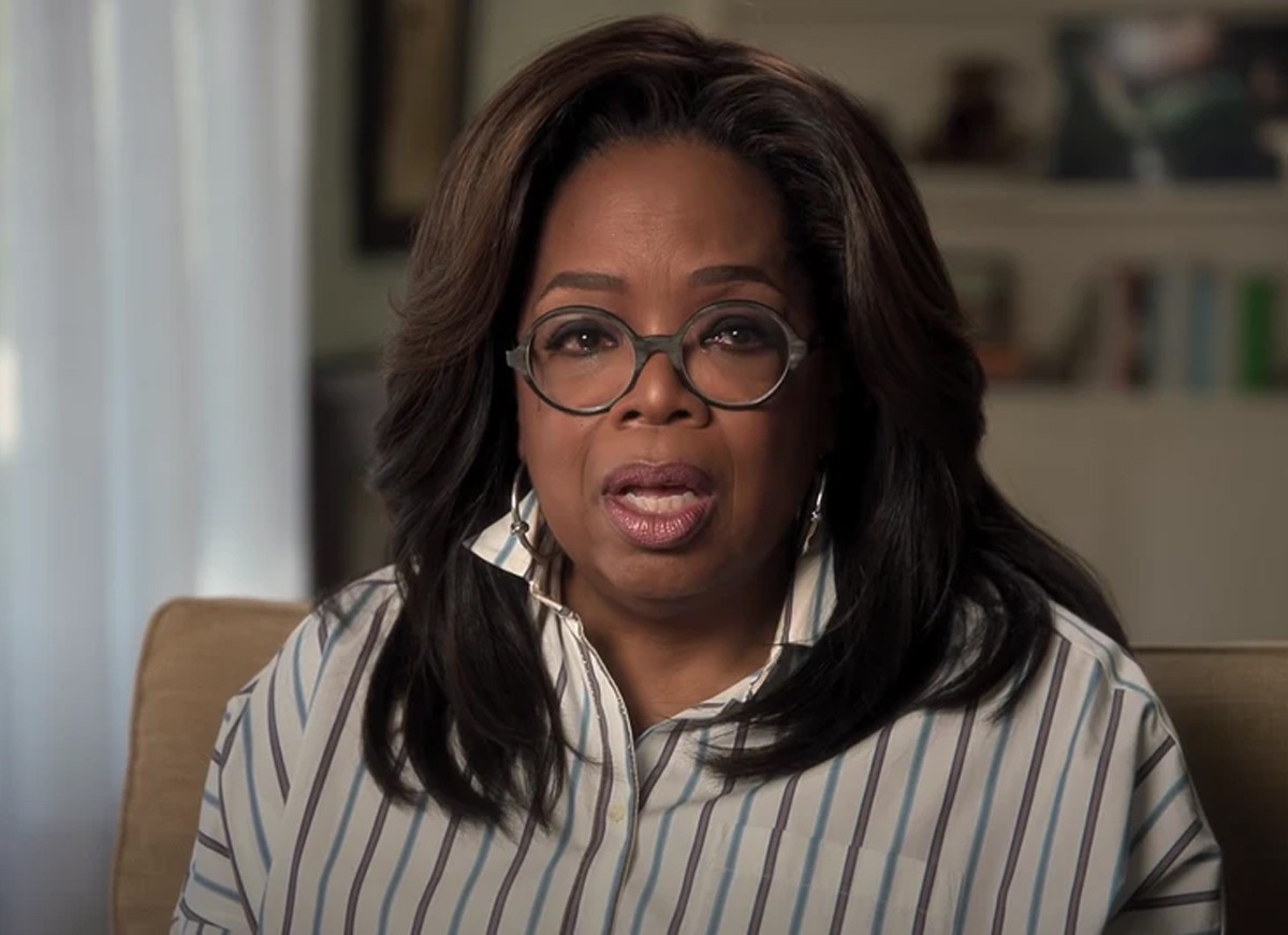 Oprah Winfrey foi às lágrimas ao revisitar o passado na série 'The Me You Can't See' (Foto: Reprodução / Apple TV +)