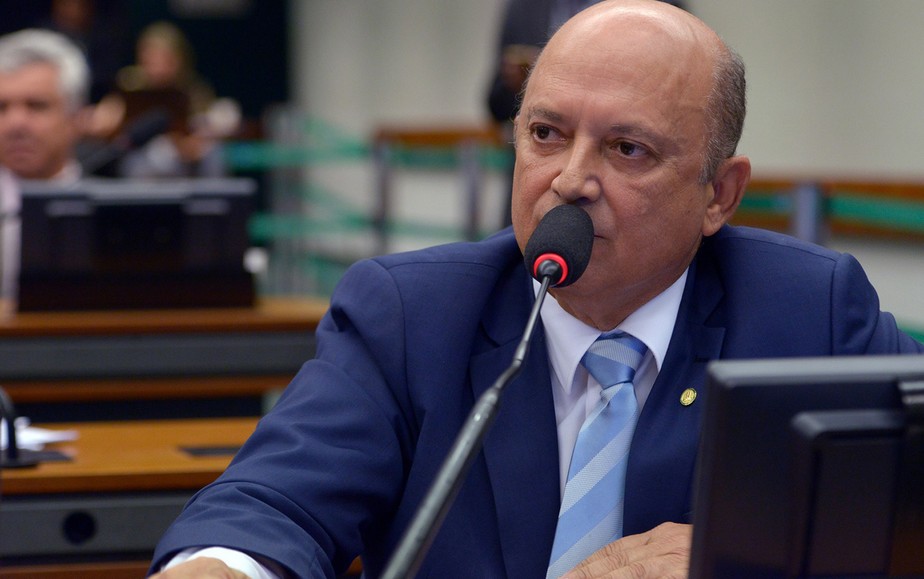 Reforma da Previdência provoca 'rebuliço' e 'inquietação' na base, diz líder da maioria