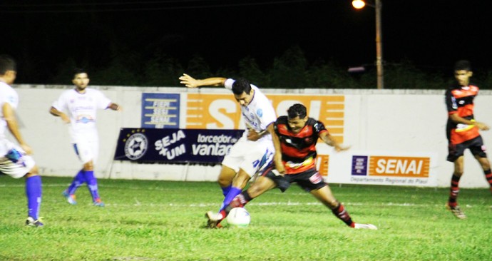 Parnahyba x Flamengo-PI (Foto: Emanuele Madeira/GloboEsporte.com)