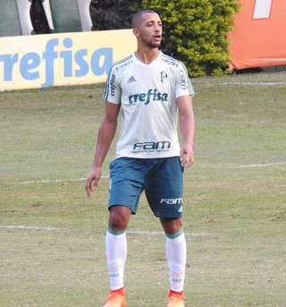 Vitor Hugo volta ao Palmeiras após suspensão: 'Aprendi muito'