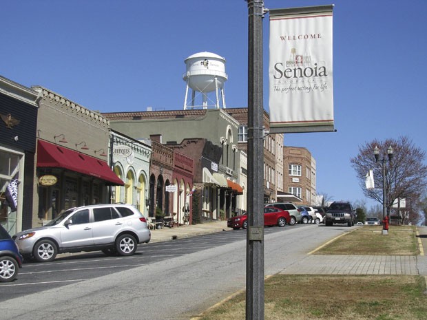 A rua principal de Senoia, usadas nas filmagens de The Walking Dead (Foto: Colleen Jenkins/Reuters)