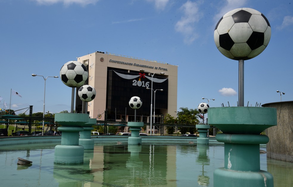 Sede da Conmebol em Luque, no Paraguai, será palco dos sorteios da Libertadores e da Copa Sul-Americana (Foto: AFP)
