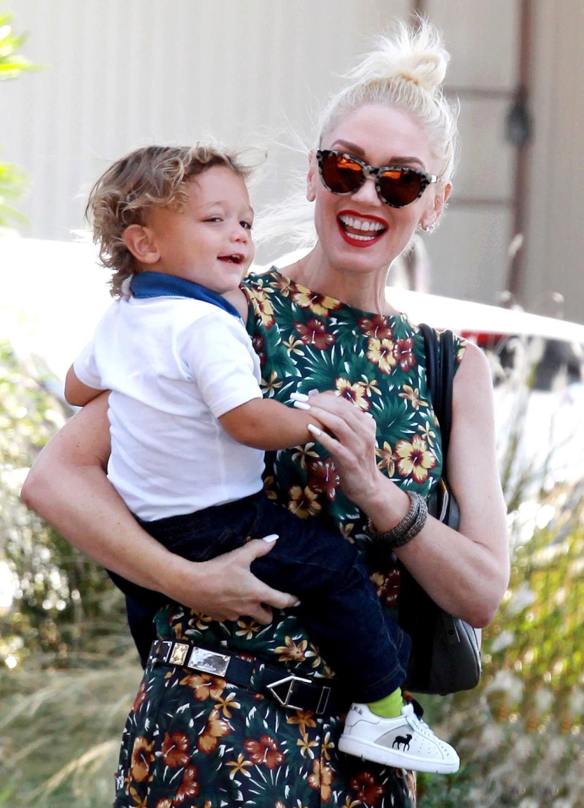 Gwen Stefani e seu filho mais novo Apollo (Foto: Divulgação)