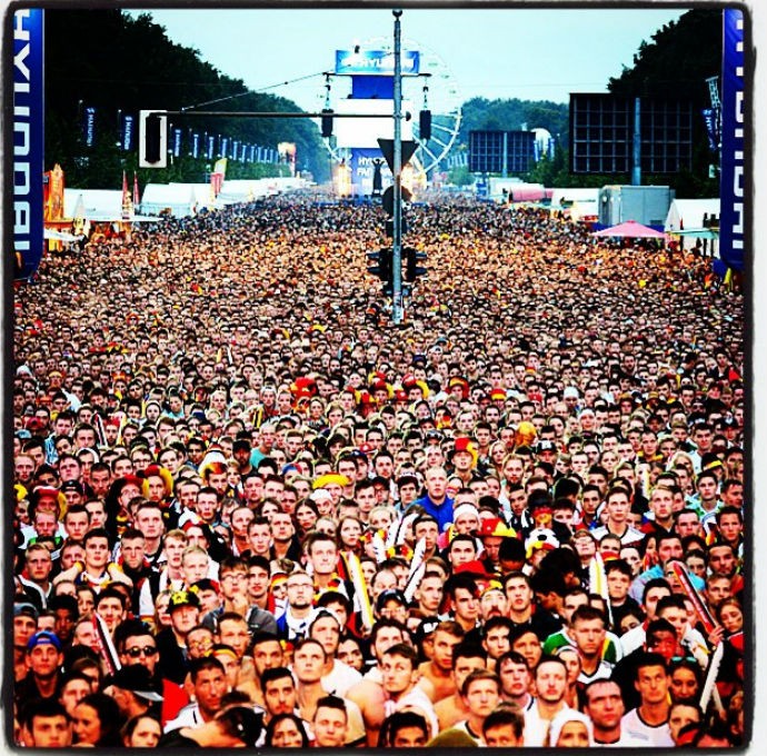 Mais de 200 mil alemães assistindo a final da Copa 2014 no evento da Fifa em Berlim