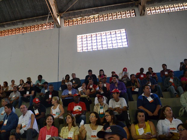 Fórum, Fernando Pimentel, Pouso Alegre, MST (Foto: Daniela Ayres/ G1)