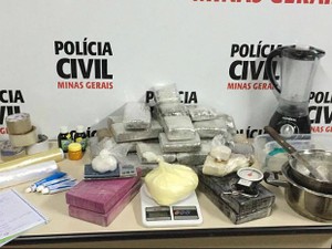Materiais apreendidos pela Polícia Civil em Juiz de Fora (Foto: Polícia Civil/Divulgação)
