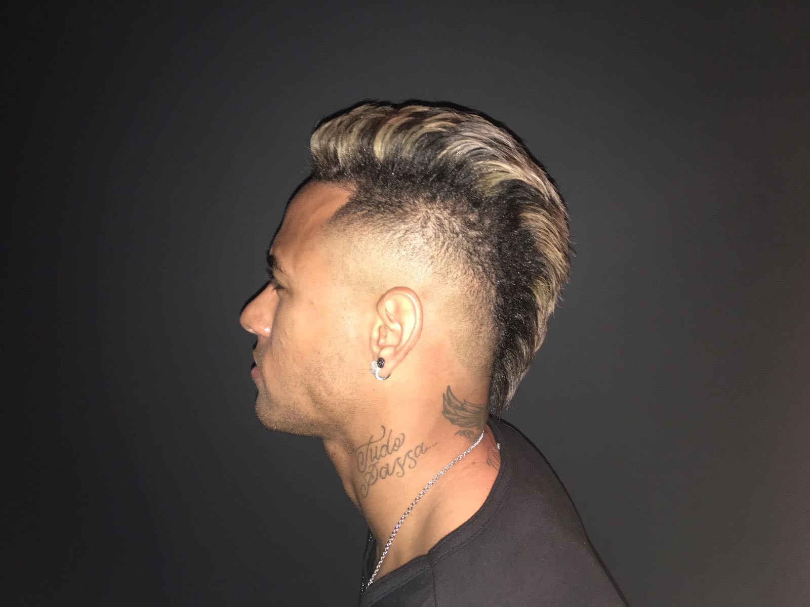 Novo corte de Neymar
