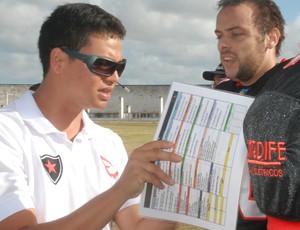 Brian Guzman, técnico do Botafogo Espectros (Foto: Marília Cavalcanti)