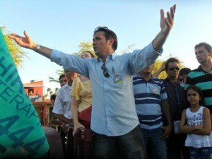 Padre foi eleito prefeito de Jericoacoara com 93,09% dos votos válidos (Foto: Albuquerque Alves)