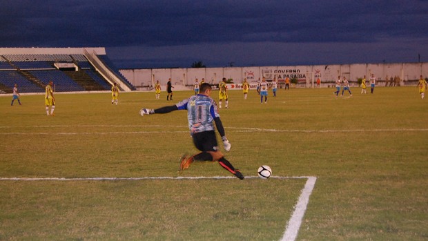 Santa Cruz-PB, Queimadense, 2ª divisão, Paraíba (Foto: João Brandão Neto / Globoesporte.com/PB)