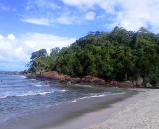Praia de Itamambuca, Ubatuba (Foto: Felipe Kyoshy) Praia de Itamambuca, Ubatuba (Foto: Felipe Kyoshy)