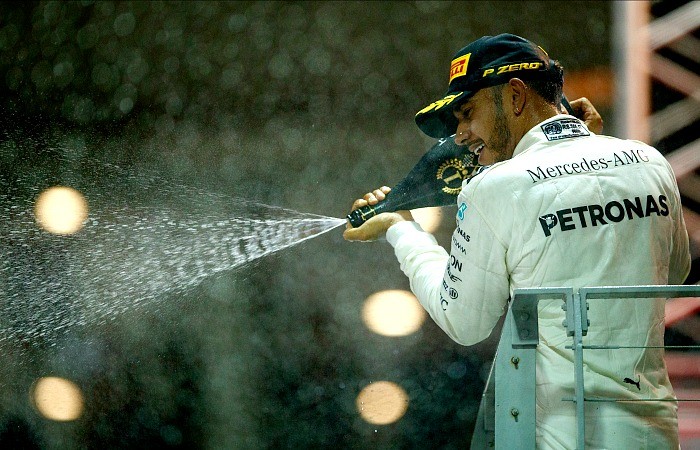 Lewis Hamilton vence o GP de Cingapura