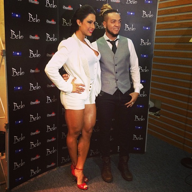 Gracyanne Barbosa e Belo nos bastidores de show em São Paulo (Foto: Reprodução/ Instagram)