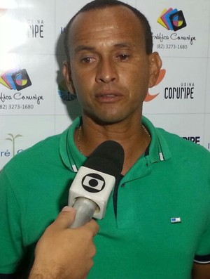 Jaelson Marcelino, técnico do Coruripe (Foto: Nildo Lopez/ Tv Gazeta)