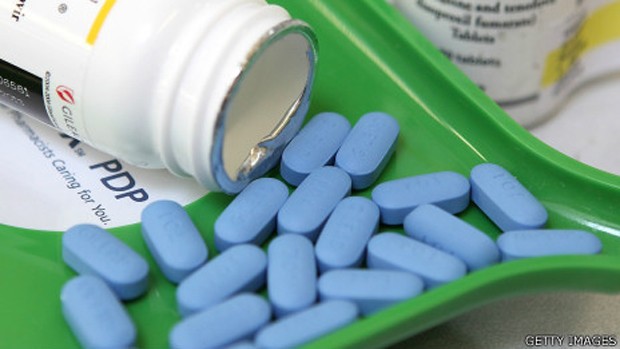 Brasil vai oferecer medicamentos antirretrovirais para pacientes em qualquer estágio da doença. (Foto: BBC)