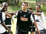 Diego Souza não fica sequer 
no banco de reservas em São Luís
