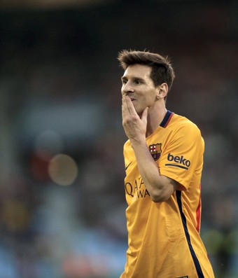 Messi durante derrota do Barcelona para o Celta de Vigo (Foto: Reuters)