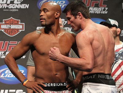 ufc Anderson Silva com o Chael Sonnen (Foto: Divulgação / UFC)