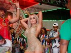 Mendigata sobre polêmica da calcinha em ensaio de samba: 'Usei tapa-sexo'
