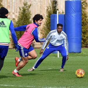 Perto de jogar pelo Chelsea, Pato tem 100% de aproveitamento em estreias