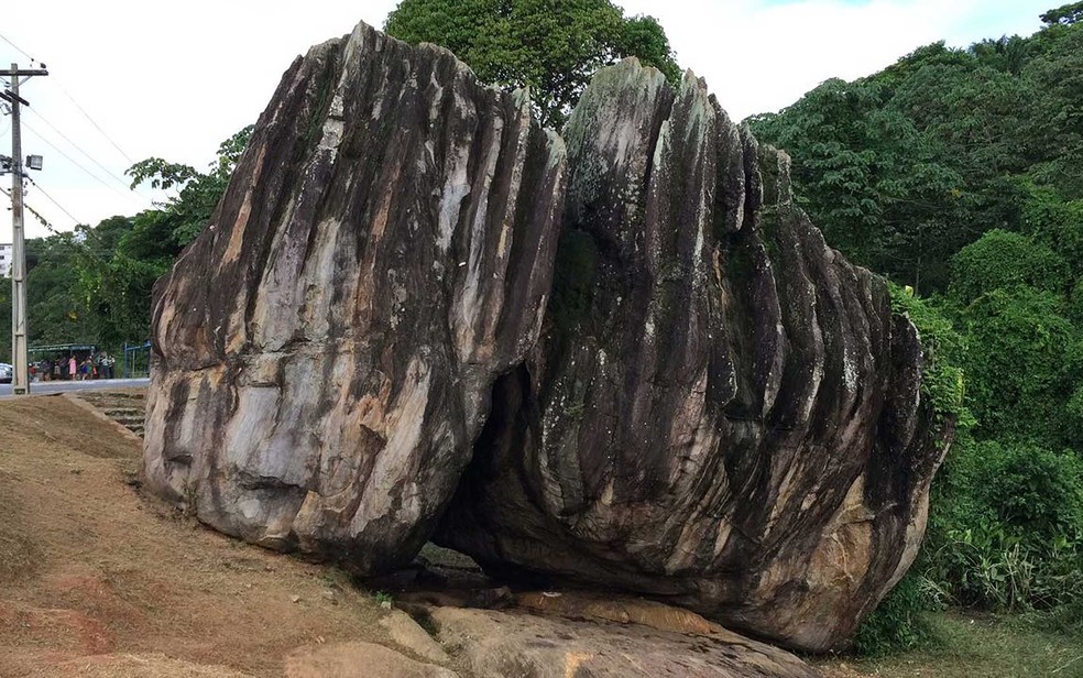 Pedra de Xangô foi tombada pela Prefeitura de Salvador (Foto: Giana Mattiazzi/TV Bahia)