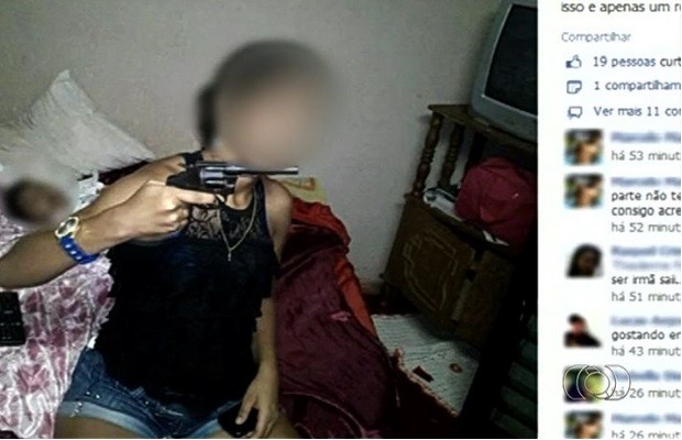 Adolescente posta foto com arma em rede social, em Rio Verde, Goias (Foto: Reprodução/ TV Anhanguera)