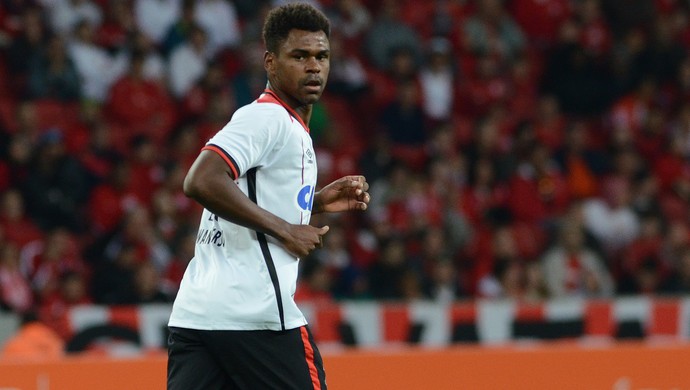 Zagueiro Wanderson Atlético-PR (Foto: Site oficial do Atlético-PR/Gustavo Oliveira)