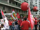 Manifestantes se reúnem na Paulista contra o impeachment de Dilma