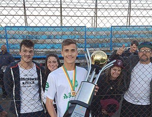 Corinthians contrata promessa do Juventude de 18 anos para os juniores