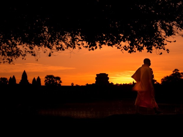 'Incrível', diz leitor sobre o nascer do sol no templo Angkor Wat, no Camboja.  (Foto: Rafael Koch Rossi/VC no G1)