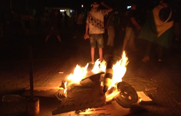 protesto em Goiânia (Foto: Gabriela Lima/G1)