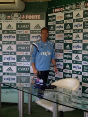 Palmeiras faz treino fechado, e Oswaldo mantém dúvidas no time