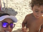 Jaque Khury curte praia com o filho: 'Farofinha básica'