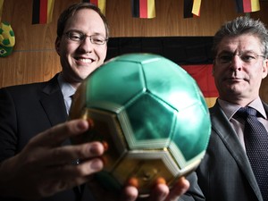 Os alemães Matthias Nitsch e Eckart Michael Pohl (Foto: Caio Kenji/G1) Os alemães Matthias Nitsch e Eckart Michael Pohl (Foto: Caio Kenji/G1)