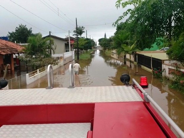 São Francisco do Sul teve maior acumulado em 24 horas (Foto: Marcos Pereira/RBS TV)