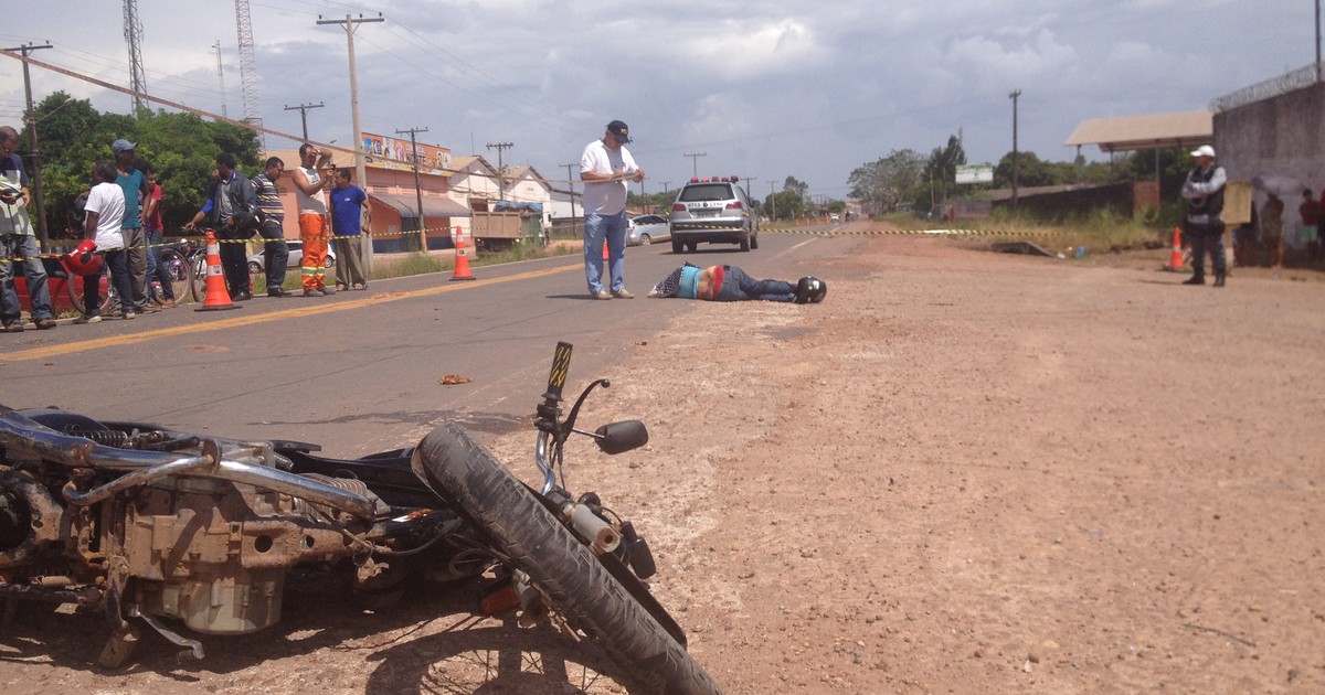 G Mulher Avan A Preferencial E Morre Em Colis O Entre Motos Em