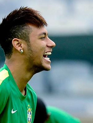 Neymar treino seleção brasileira em Belo Horizonte (Foto: AFP)