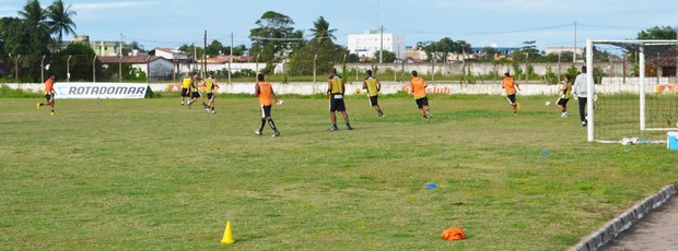 treino do botafogo-pb (Foto: Lucas Barros / Globoesporte.com/pb)