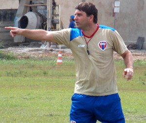 Gilberto Gaúcho - técnico Maranhão (Foto: Bruno Alves)