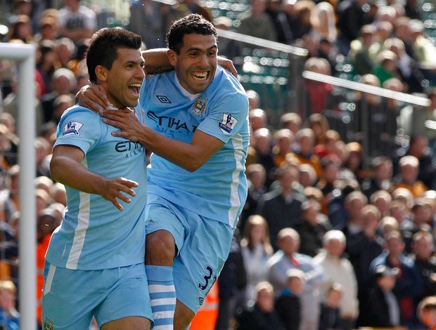 Aguero Tevez gol Manchester City (Foto: Getty Images)