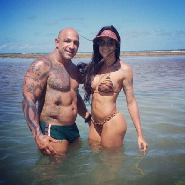 Aline Riscado e o marido, Rodrigo Riscado (Foto: Reprodução/Instagram)
