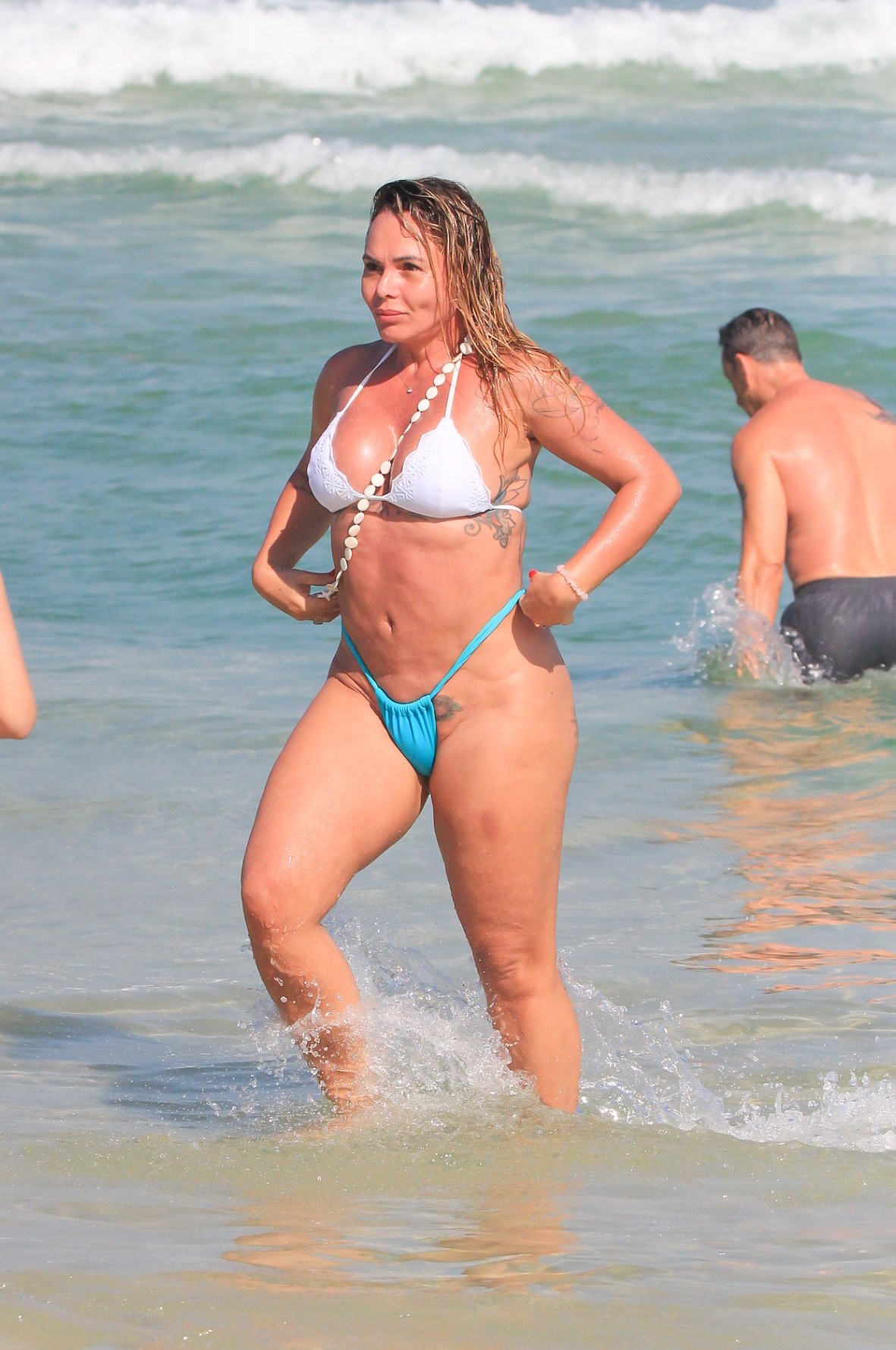Cristina Mortágua curte dia de praia no Rio de Janeiro (Foto: Fabricio Pioyani/AgNews) Cristina Mortágua curte dia de praia no Rio de Janeiro (Foto: Fabricio Pioyani/AgNews)