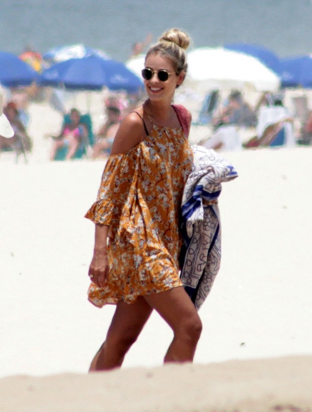 Celebrity Beach Fashion