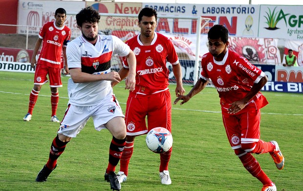 jogo América-RN e Atlético_GO (Foto: Frankie Marcone / Ag. Estado)