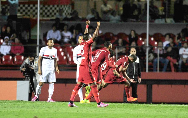 Alecsandro, São Paulo X Flamengo (Foto: Marcos Ribolli)