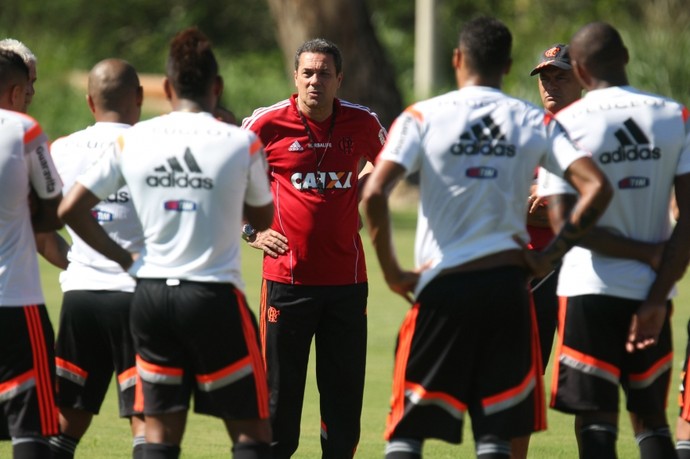 Luxemburgo comanda Flamengo no Ninho do Urubu (Foto: Gilvan de Souza/ Fla Imagem)